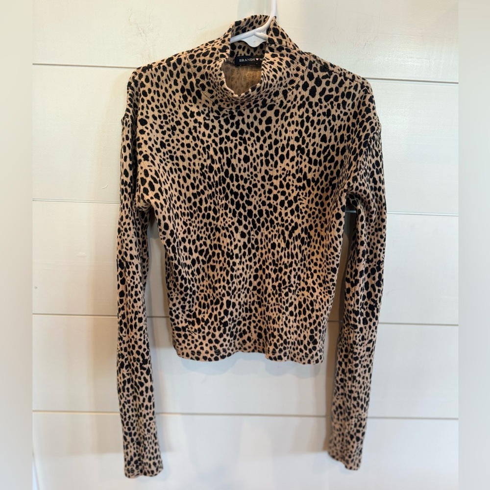 Brandy Melville leopard crop top long sleeve size 3 high neck